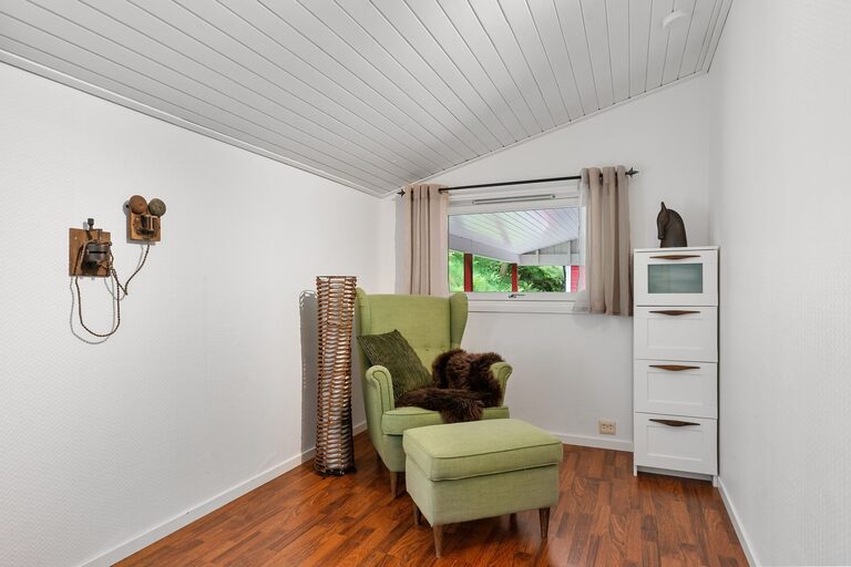 Tips for Organizing a Small Living Space to Maximize Comfort and Functionality